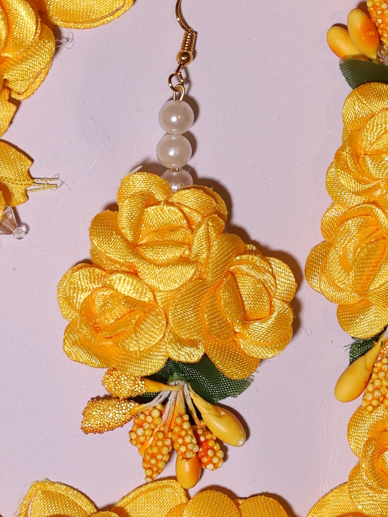 Pearl Petal Bridal Haldi Floral Jewellery Set - Image 3
