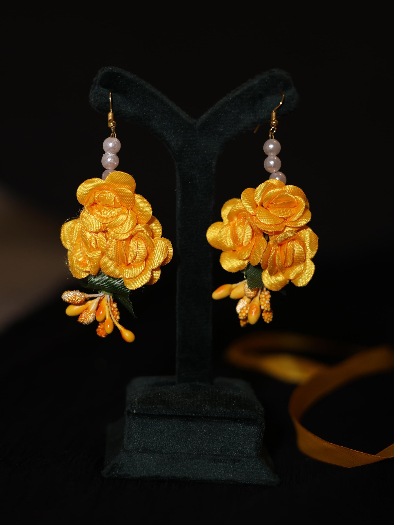 Sunshine Bloom Bridal Haldi Jewellery Set - Image 5