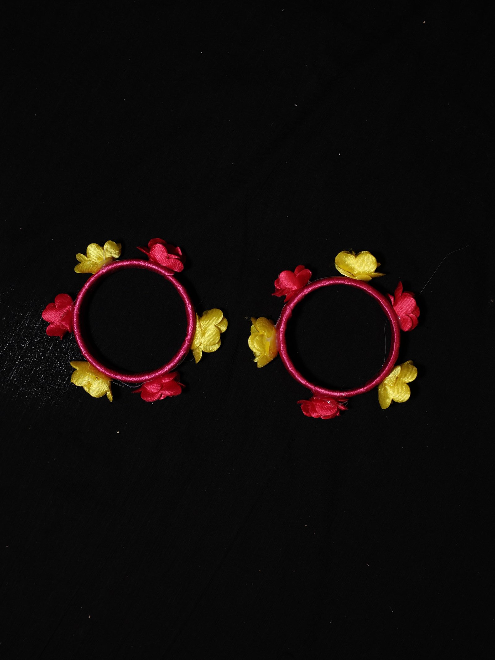 Multicolor Bloom Bridal Haldi Floral Jewellery Set - Image 4