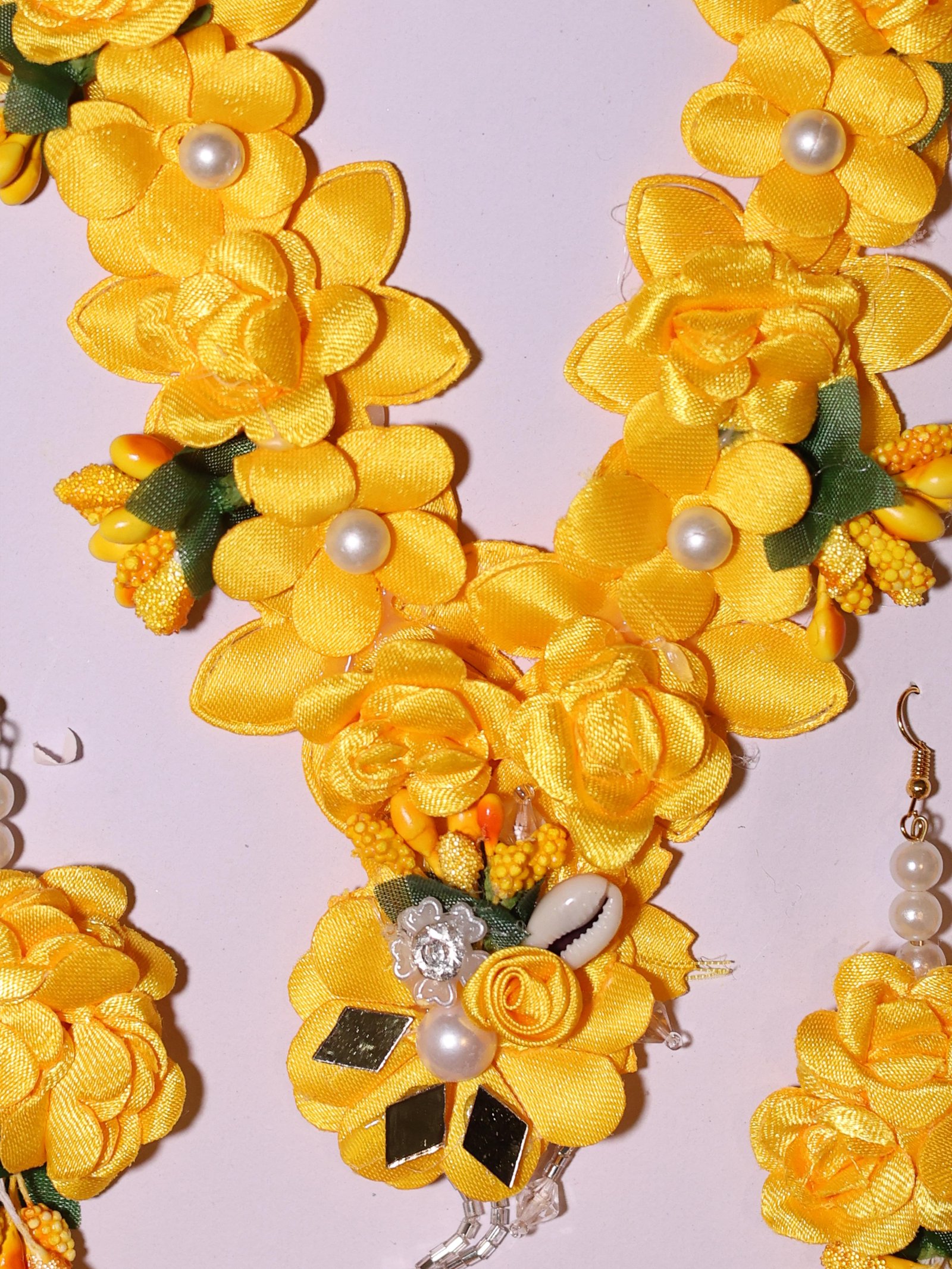 Pearl Petal Bridal Haldi Floral Jewellery Set - Image 2