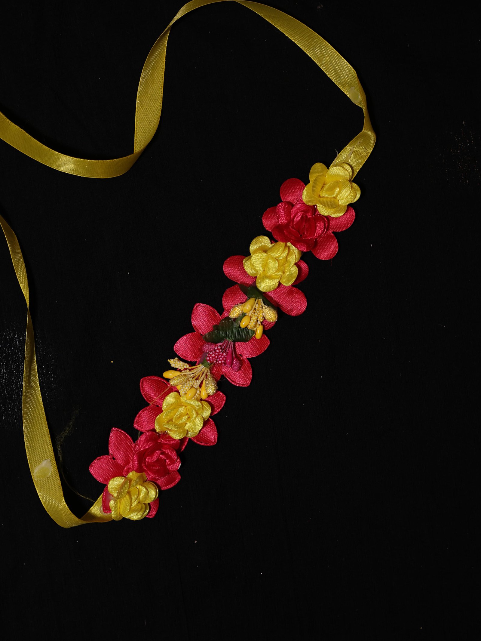 Multicolor Bloom Bridal Haldi Floral Jewellery Set - Image 5