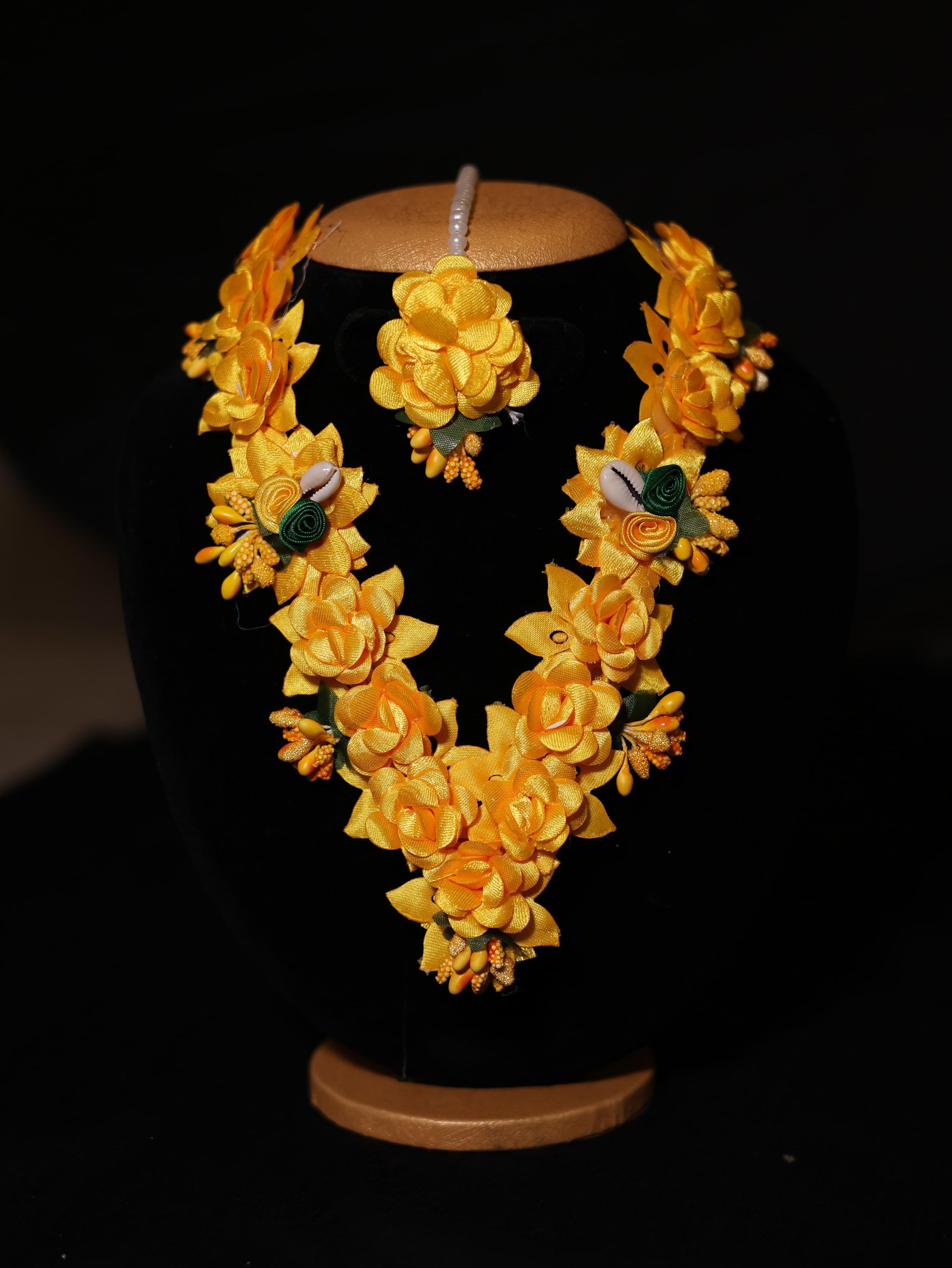 Sunshine Bloom Bridal Haldi Jewellery Set - Image 3